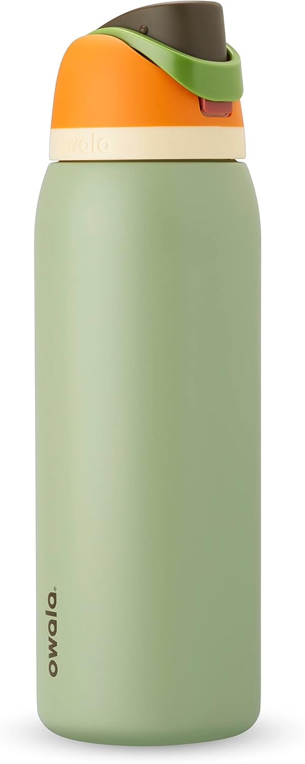 Owala FreeSip Insulated Stainless Steel Water Bottle with Straw, BPA-Free Sports Water Bottle, Great for Travel, 24 Oz, Denim
