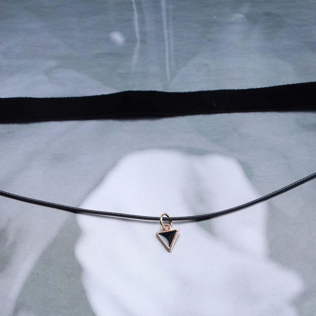 Fesciory Black Necklaces for Women, Adjustable Layered Velvet Leather Lace Collar Necklace, Goth Jewelry Gifts.