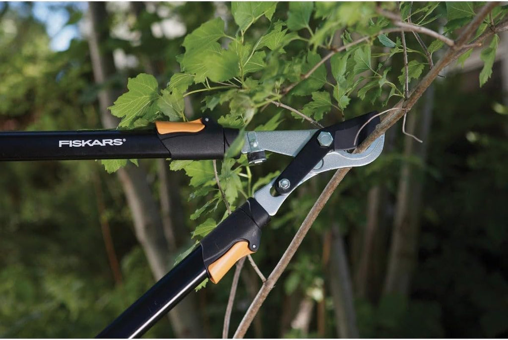 Fiskars 28-Inch Power-Lever Garden Bypass Lopper and Tree Trimmer, Sharp Precision-Ground Steel Blade for Cutting Branches up to 1.75-Inch Diameter
