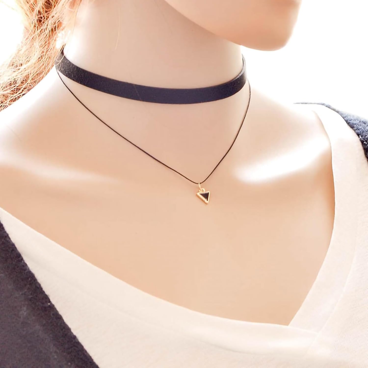 Fesciory Black Necklaces for Women, Adjustable Layered Velvet Leather Lace Collar Necklace, Goth Jewelry Gifts.