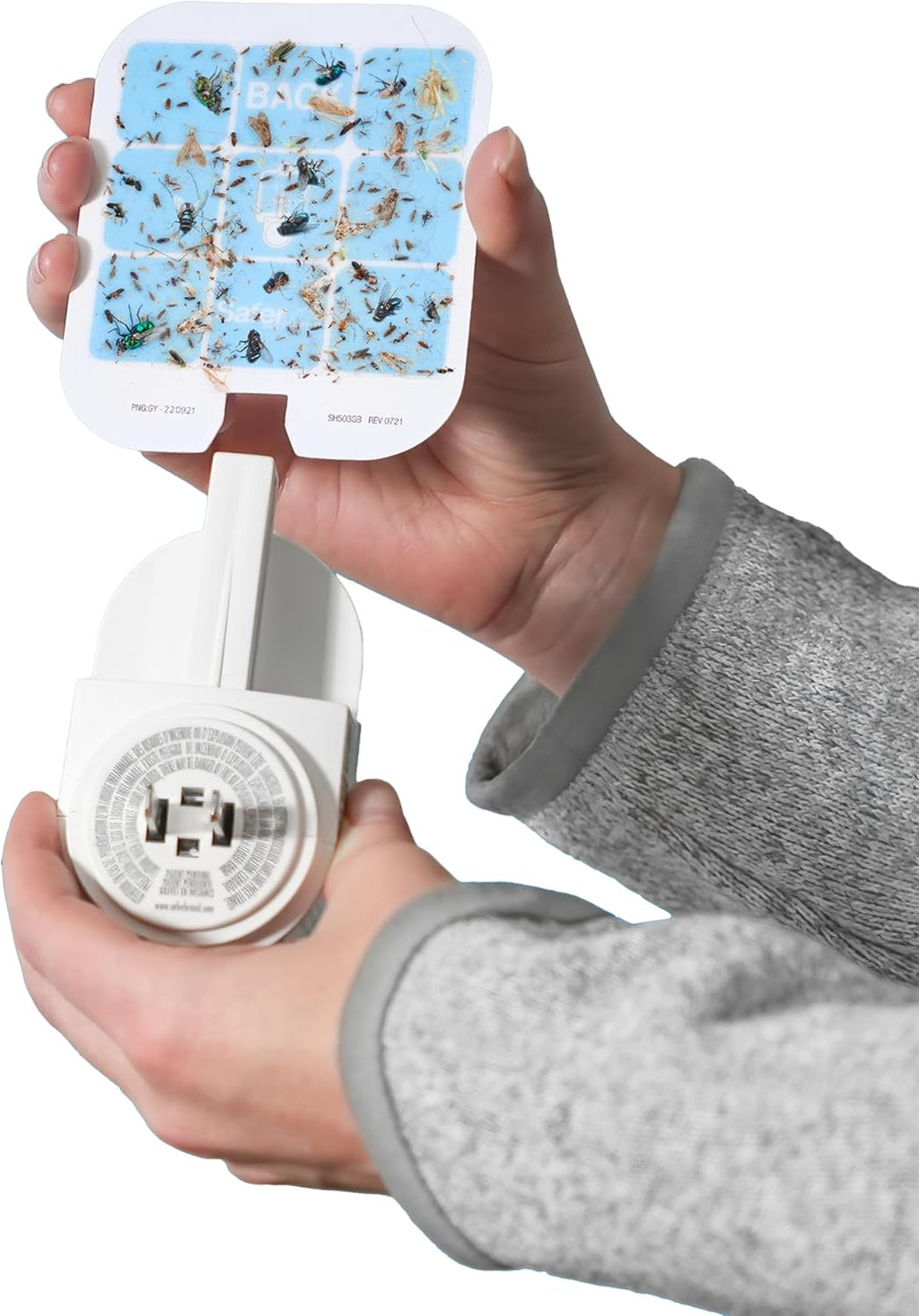 Safer Home Indoor Plug-In Fly Trap - SH502 - Effective Fruit Fly Traps for Indoors, Gnat Traps for House Indoor, 400 Sq Ft Protection - Style: 1 Device + 2 Glue Cards