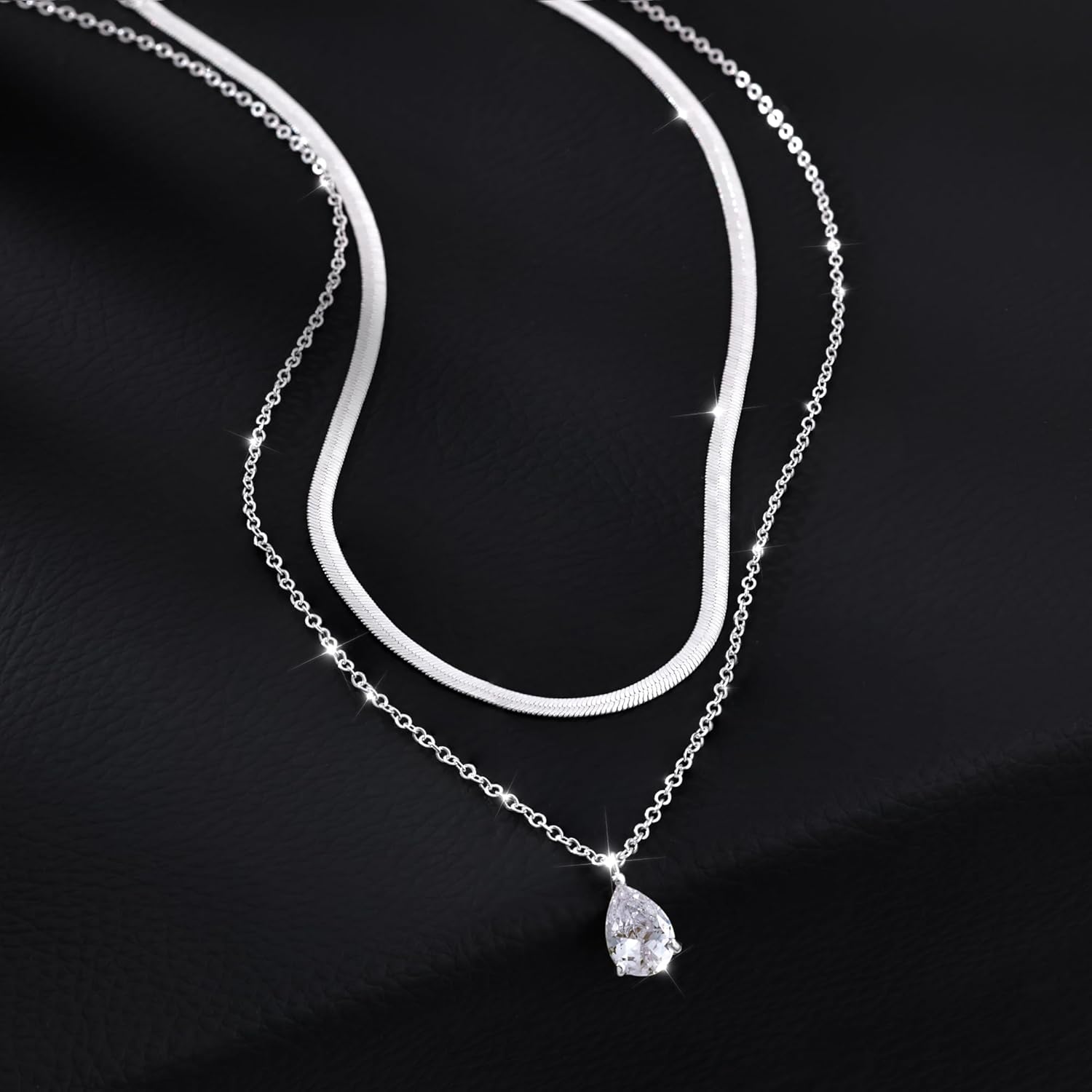 Moodear Gold Necklace for Women Dainty Chunky 14K Gold Plated/Sliver Plated Chain Necklace Cuban Link Paperclip Chain Choker Toggle Clasp Layered Necklace for Women Trendy Fashion Gift