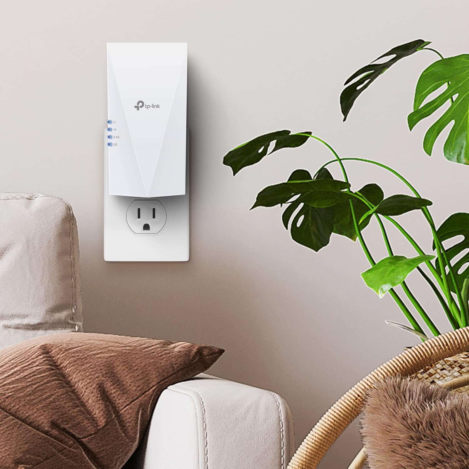 TP-Link AC1900 WiFi Range Extender RE550 | Dual-Band Wireless Repeater Amplifier w/Gigabit Ethernet Port | Up to 2200 Sq. Ft., 32 Devices | Internet Signal Booster | APP Setup | EasyMesh Compatible