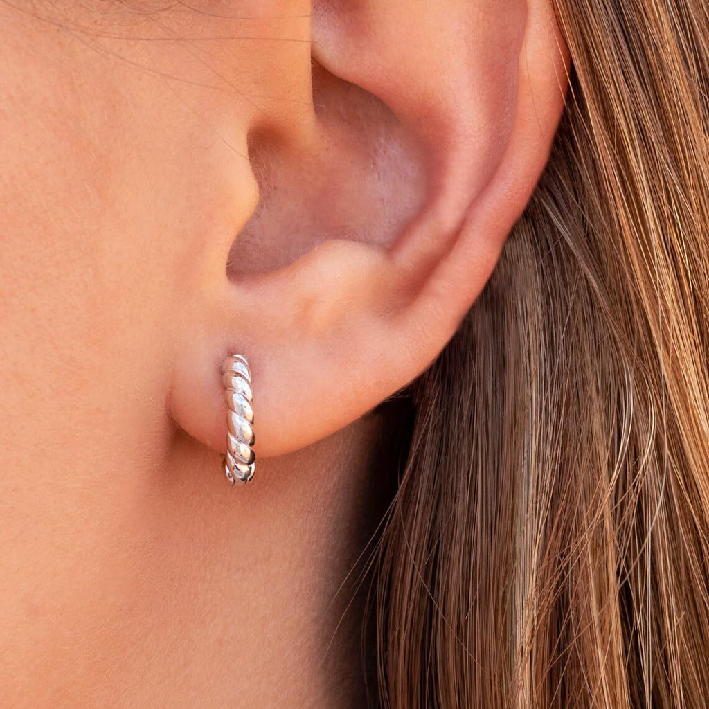 VIROMY Gold Hoop Earrings Set for Women Trendy, 14K Gold Plated Lightweight Small Gold/Silver Hoop Earrings for Women Chunky Open Hoops Earrings Jewelry Gifts