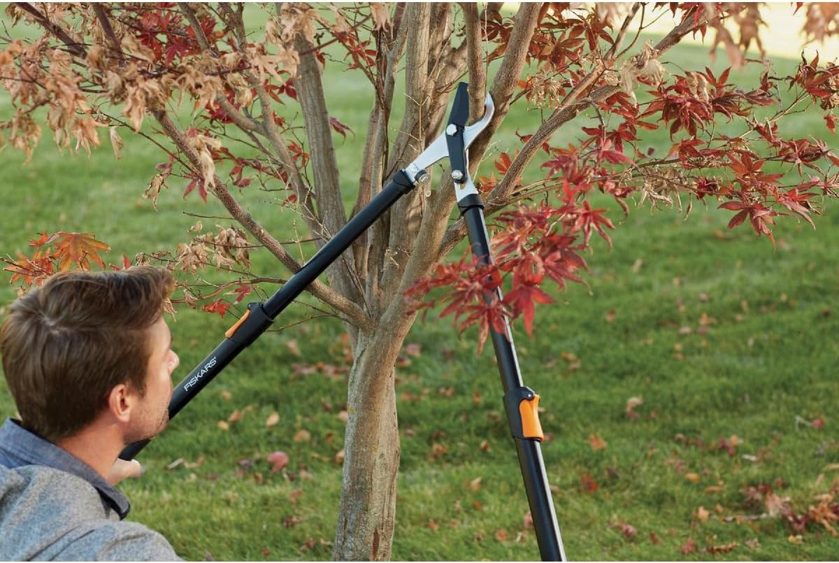 Fiskars 28-Inch Power-Lever Garden Bypass Lopper and Tree Trimmer, Sharp Precision-Ground Steel Blade for Cutting Branches up to 1.75-Inch Diameter