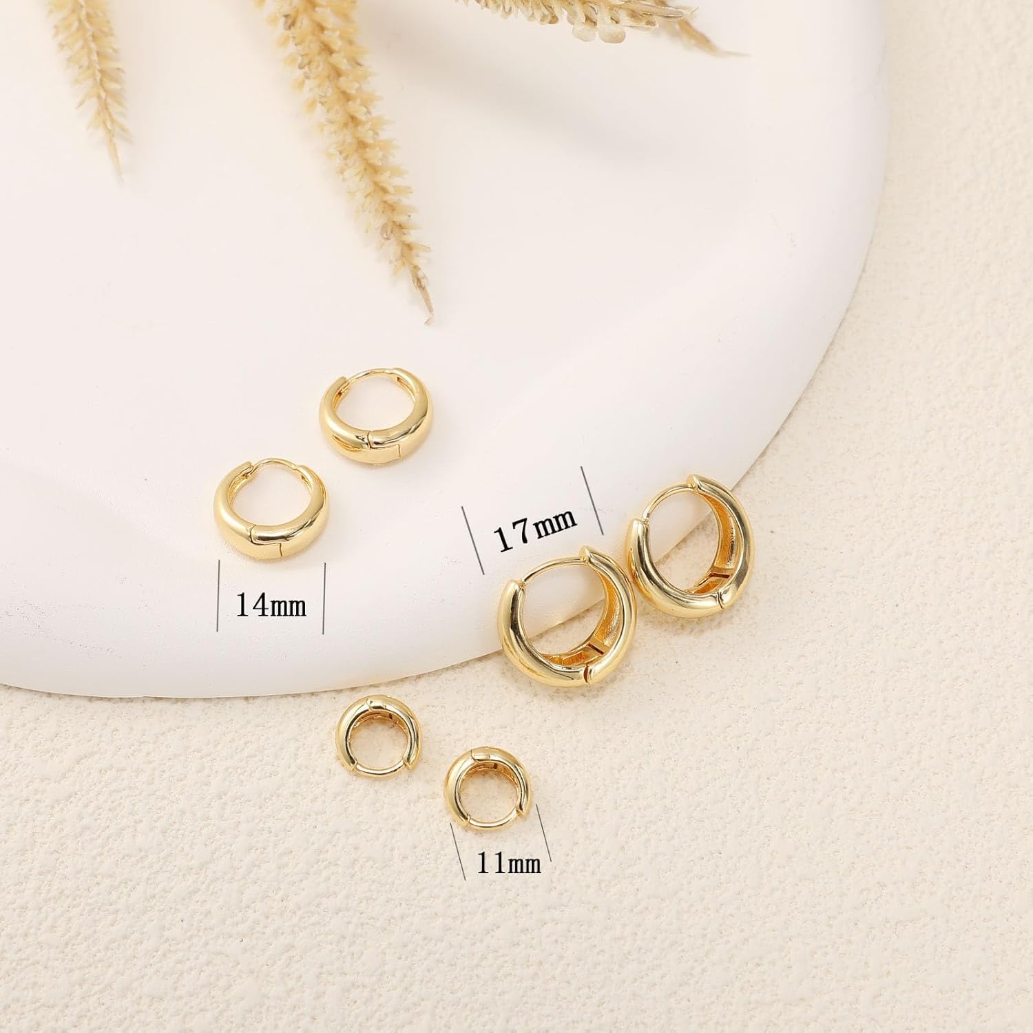 VIROMY Gold Hoop Earrings Set for Women Trendy, 14K Gold Plated Lightweight Small Gold/Silver Hoop Earrings for Women Chunky Open Hoops Earrings Jewelry Gifts