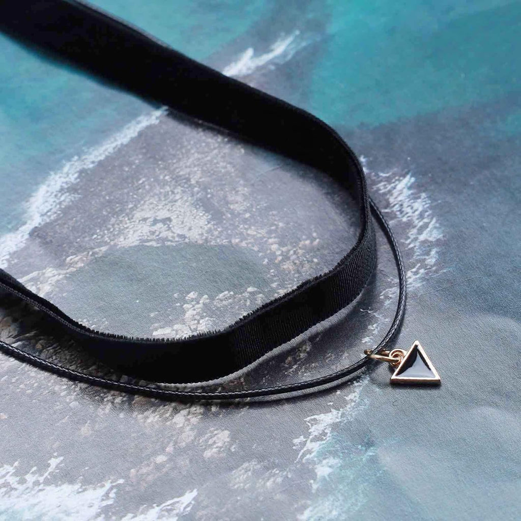 Fesciory Black Necklaces for Women, Adjustable Layered Velvet Leather Lace Collar Necklace, Goth Jewelry Gifts.