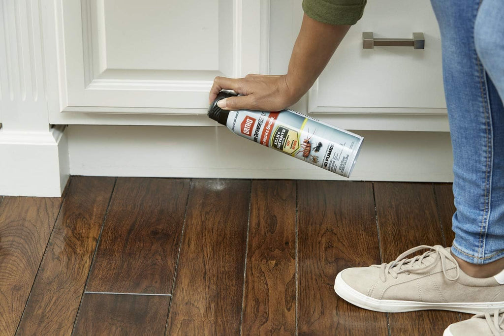 Ortho Home Defense Max Indoor Insect Barrier with Extended Reach Comfort Wand, Kills Ants, Roaches, Spiders, Fleas and Ticks, 1 gal.