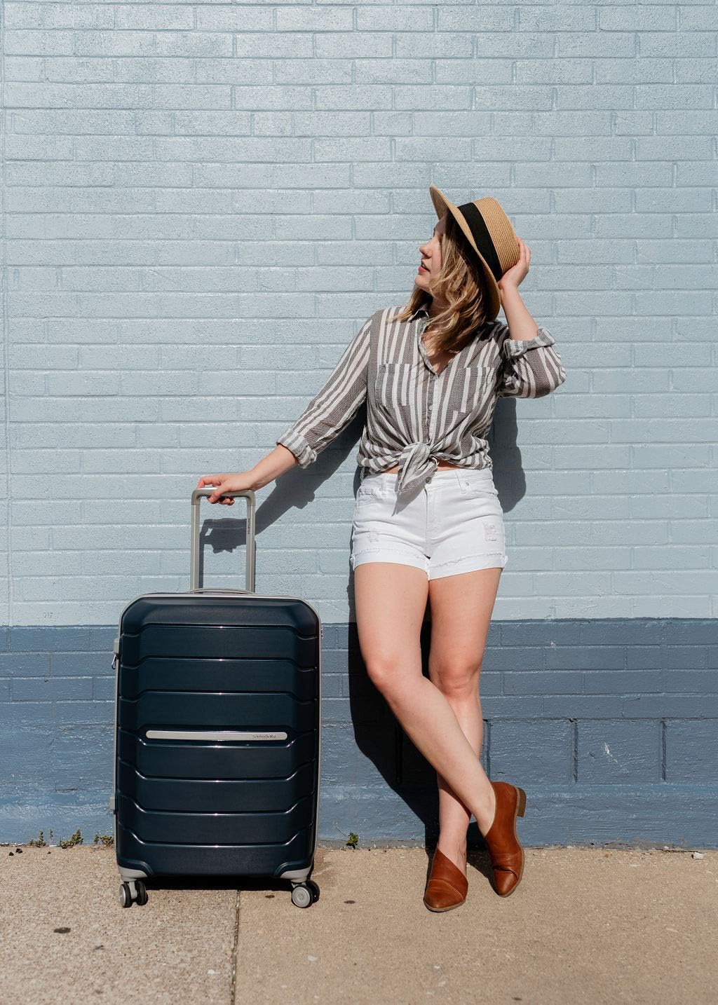 Samsonite Freeform Hardside Carry-On Luggage with Spinner Wheels - Hardshell Suitcase - TSA, Airline-Approved - Expandable Hard Shell, Smooth Rolling Wheels for Lightweight Travel - Navy