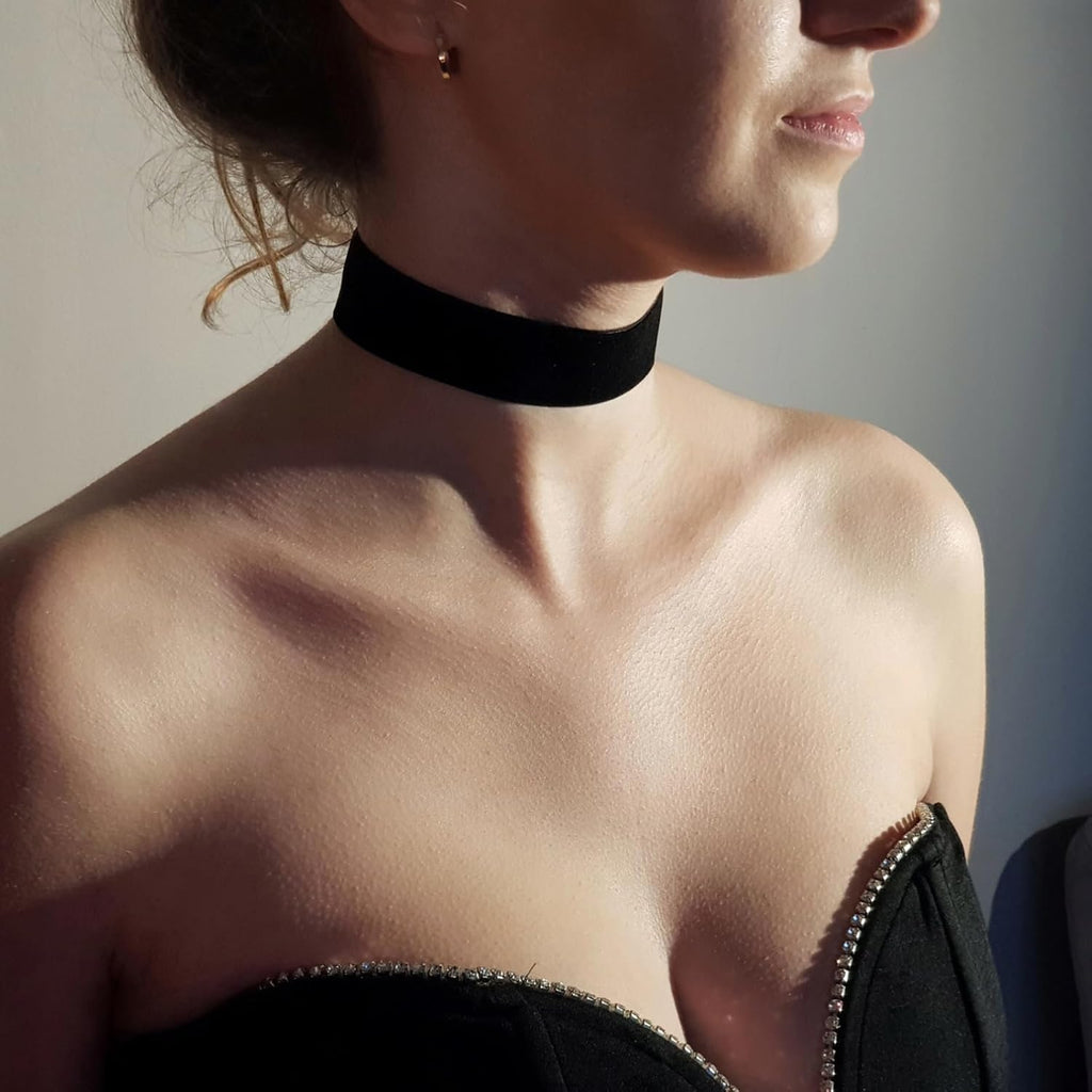 Fesciory Black Necklaces for Women, Adjustable Layered Velvet Leather Lace Collar Necklace, Goth Jewelry Gifts.