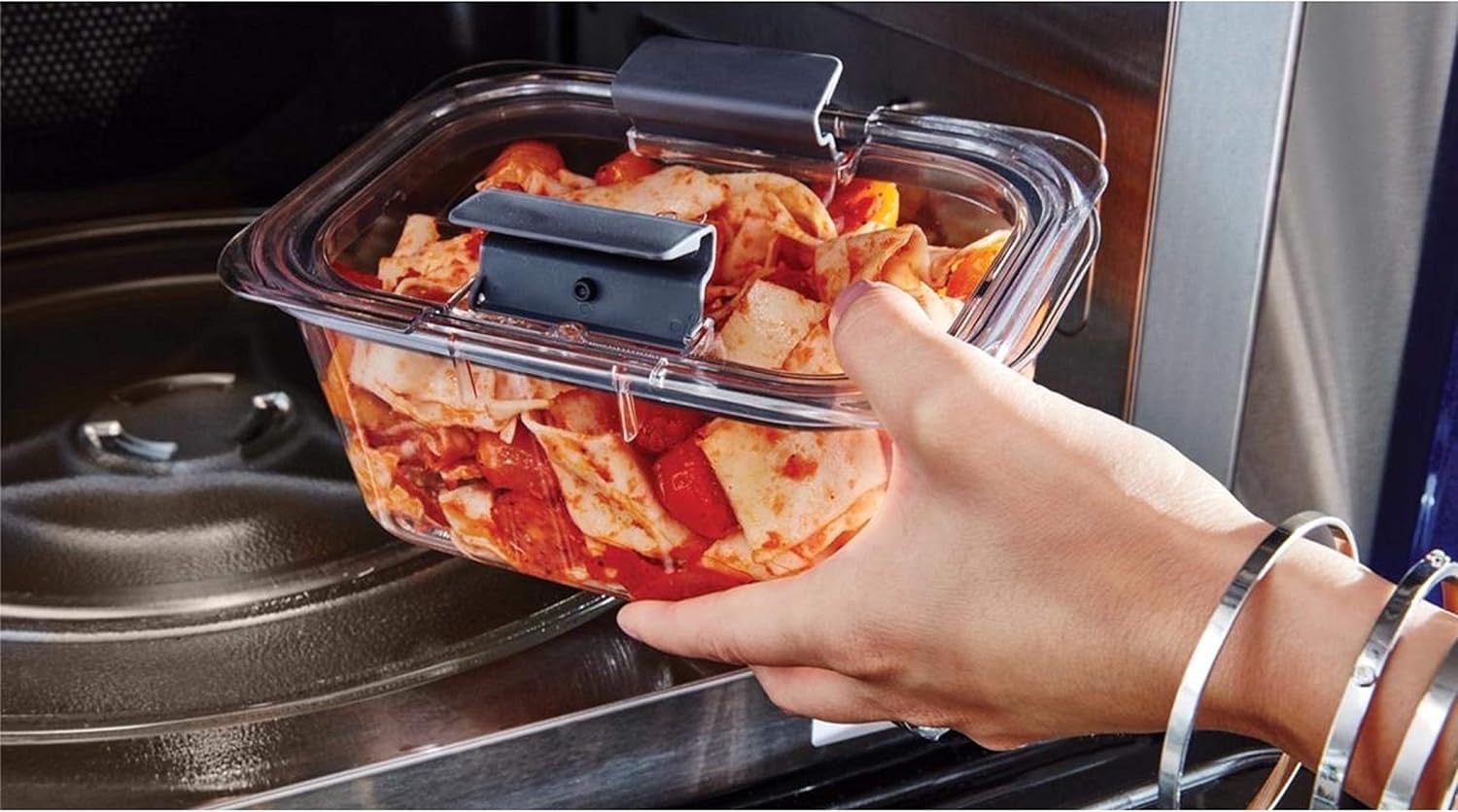 Rubbermaid Brilliance Food Storage Containers BPA Free Airtight Lids Ideal for Lunch Meal Prep & Leftovers Set of 5 (3.2 Cup)