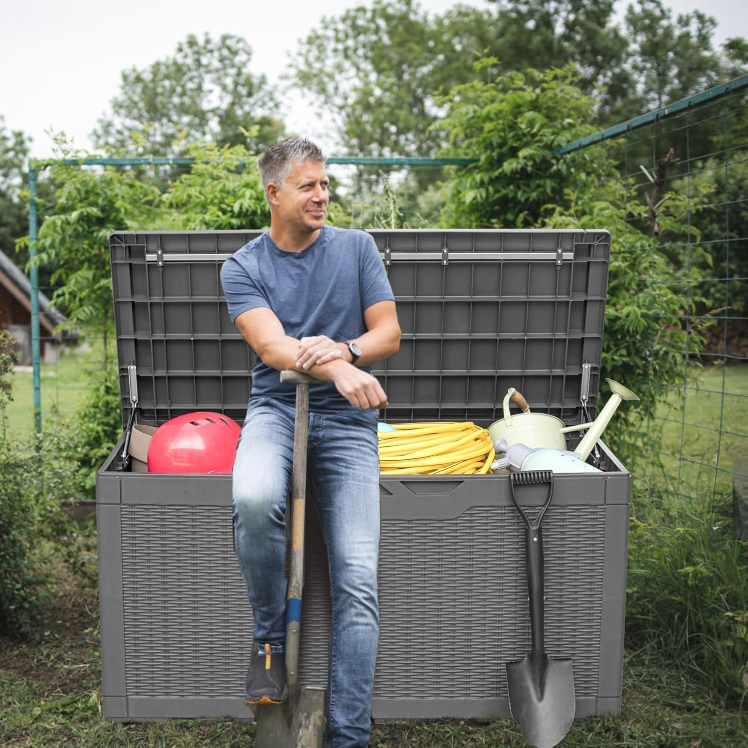 Greesum 31 Gallon Resin Deck Box Large Outdoor Storage for Patio Furniture, Garden Tools, Pool Supplies, Weatherproof and UV Resistant, Lockable, Dark Black