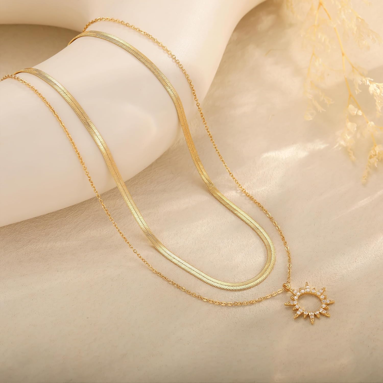 Moodear Gold Necklace for Women Dainty Chunky 14K Gold Plated/Sliver Plated Chain Necklace Cuban Link Paperclip Chain Choker Toggle Clasp Layered Necklace for Women Trendy Fashion Gift