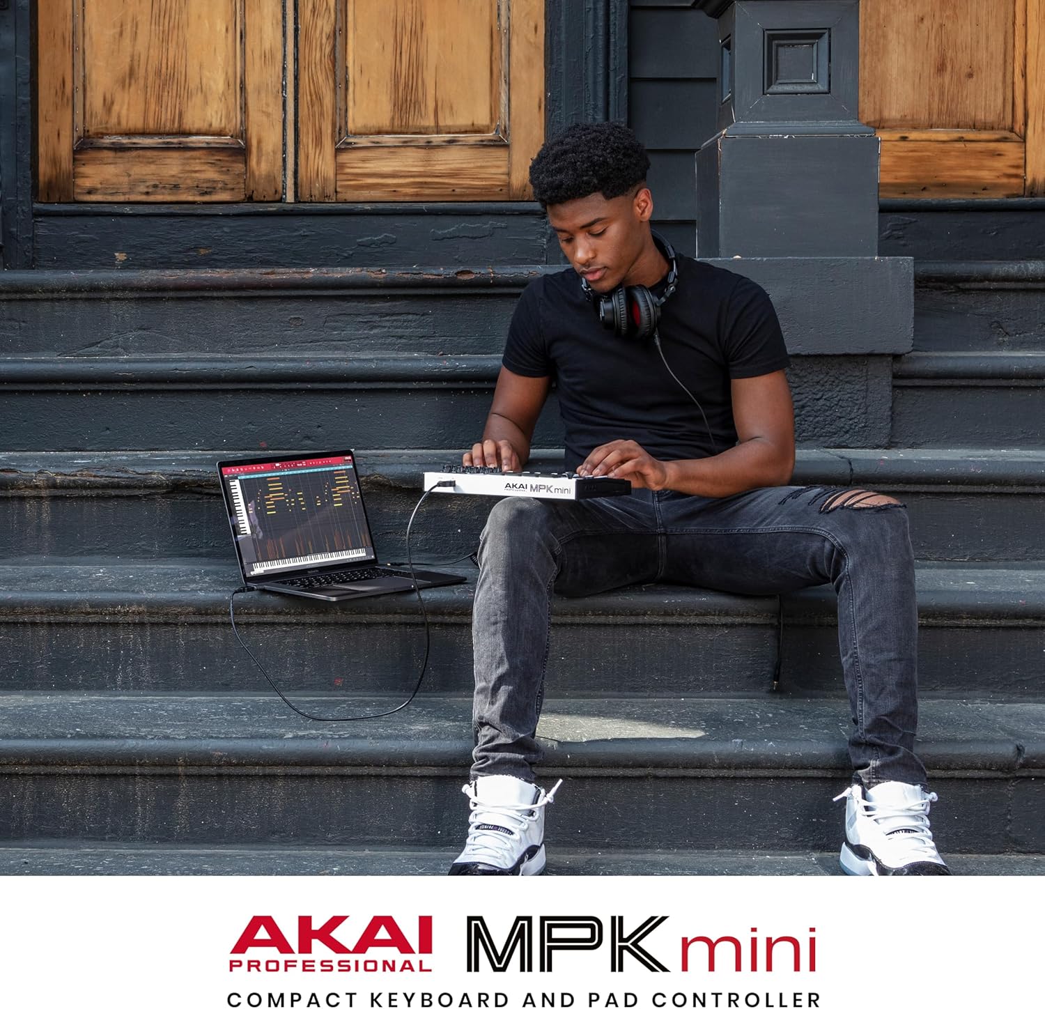 Akai Professional MPK Mini MK3 - 25 Key USB MIDI Keyboard Controller With 8 Backlit Drum Pads, 8 Knobs, Music Production Software and Native Instruments Sound Package (NKS Integration)